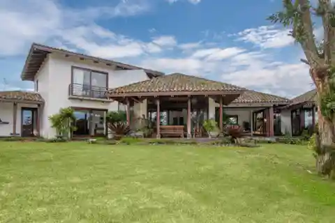 Monterán Greenside Home