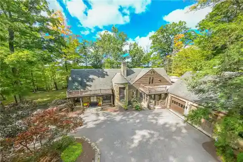 Extraordinary Property in a Magical Setting