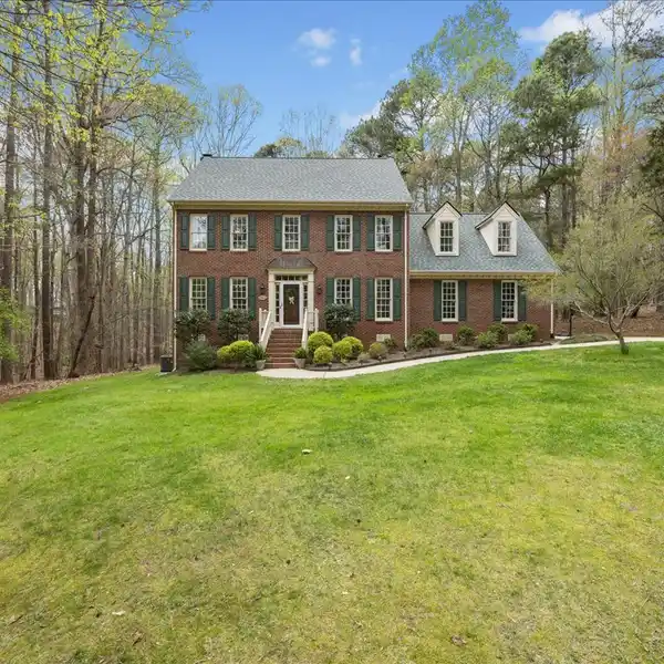 GORGEOUS HOME IN SOUGHT-AFTER MANCHESTER