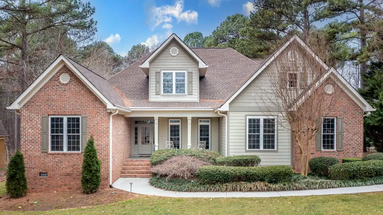Stunning Family Home in a Peaceful Waterfront Neighborhood