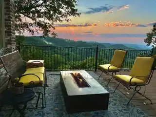 Hidden Gem Atop Villa Crest
