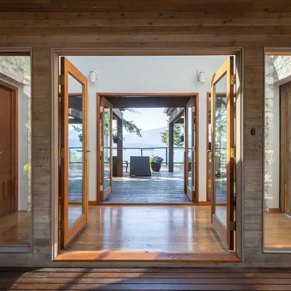 WEST COAST MODERN WITH STUNNING OCEAN VIEWS