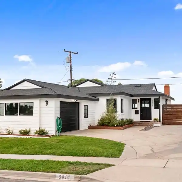 CHARMING HOME IN ALLIED GARDENS