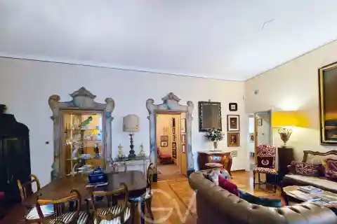 Refined Home Blending Style and History