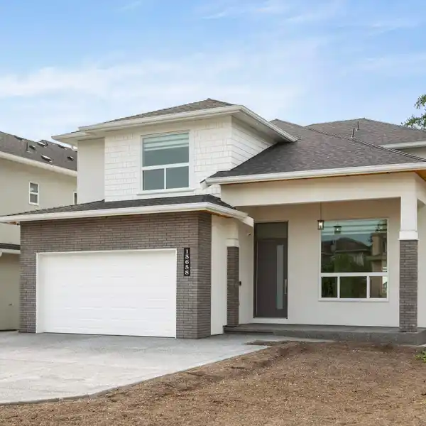 MODERN ELEGANCE ON QUIET AND PRIVATE STREET