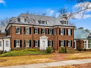 Historic Gem Nestled in the Heart of Old Irving Park