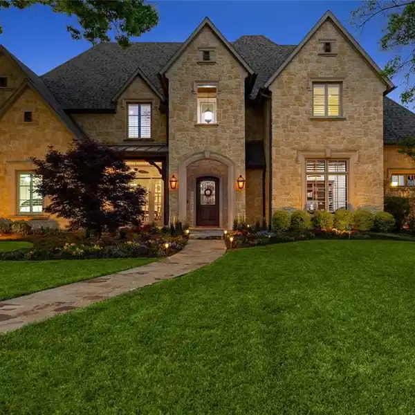 UNMATCHED LUXURY IN A STERLING LOCATION