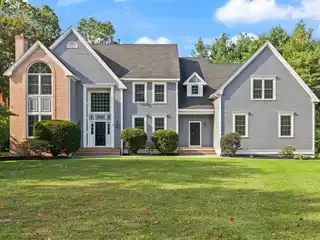 Sunlit Colonial in Prime Cul-De-Sac