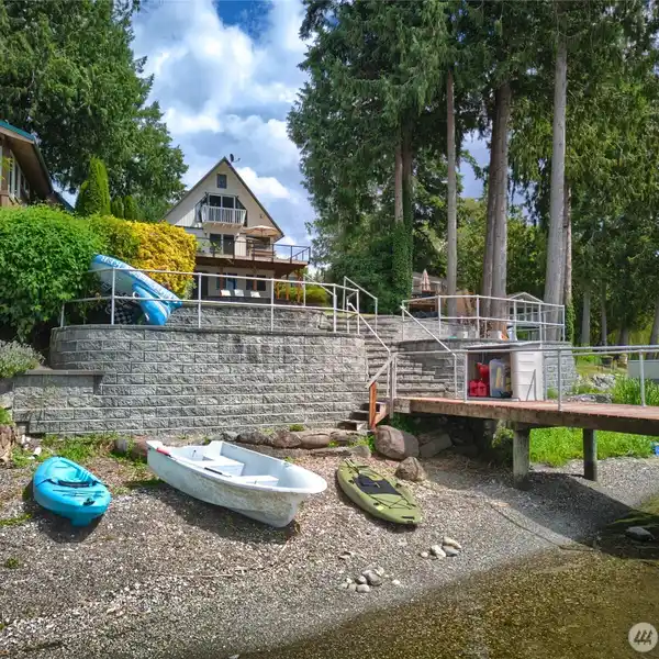 FANTASTIC OPPORTUNITY ON BIG LAKE