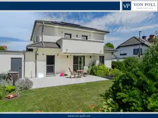 Detached House in a Prime Location with High-Quality Fitted Kitchen