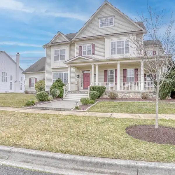 BREATHTAKING HOME IN SOUGHT-AFTER PARKSIDE
