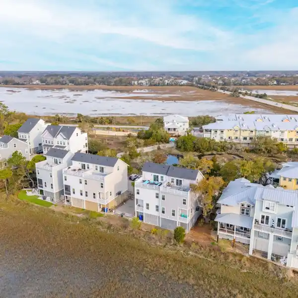 DREAM TOWNHOUSE NEAR FOLLY BEACH