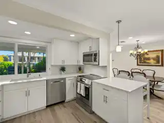 Boater's Dream on a Lovely Cul-De-Sac