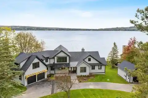 Gorgeous Newly Built Home Above Skaneateles Lake
