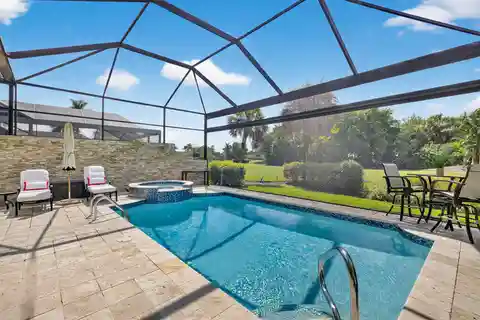 Renovated Naples Bay Home with Golf Access