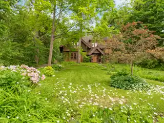 Grand Albert Kahn–consulted Tudor Estate