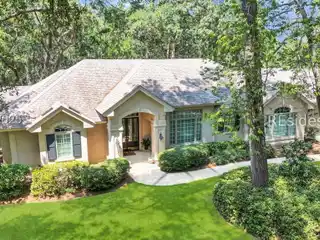 Beautifully Maintained Port Royal Plantation Home