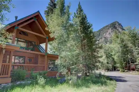 Beautifully Maintained Single-Family Home
