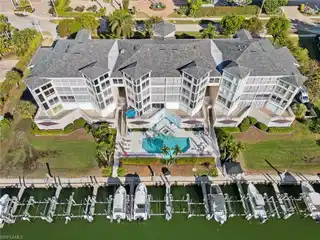 Exceptional Fourth-floor End Unit