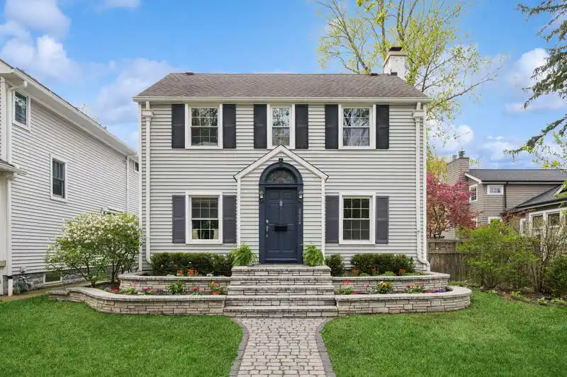 Picture-perfect Center-entrance Colonial