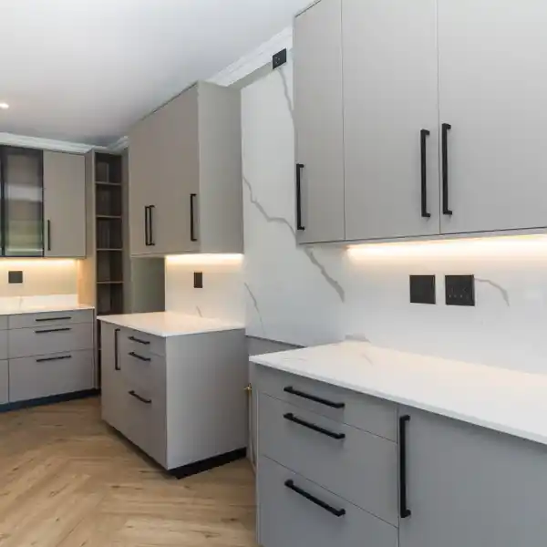 ELEGANT ECO-LUXURY LIVING ABOVE THE CANOPY