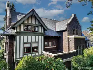 Stately Restored 1914 Work of Art