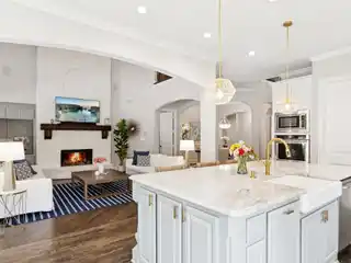 Updated Luxury Residence in Villages of Stonelake Estates