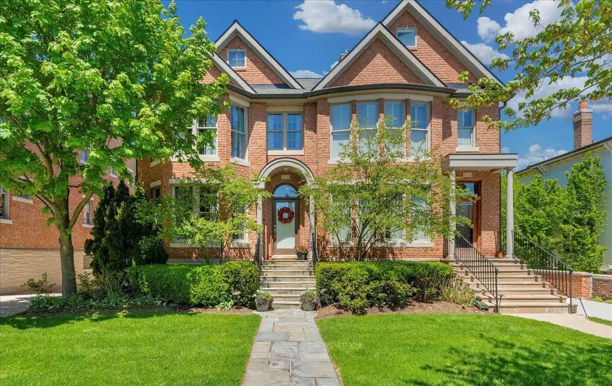 Charming Brownstone Townhouse