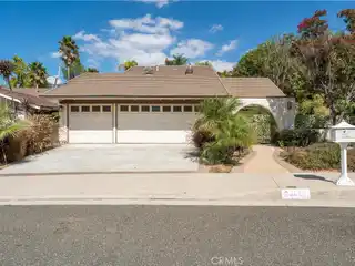 Generous Home Blending Modern Design with Everyday Functionality