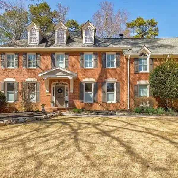 BEAUTIFUL HOME IN DESIRABLE SIBLEY FOREST