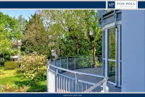 Stylishly Renovated Semi-detached House in a Prime Location