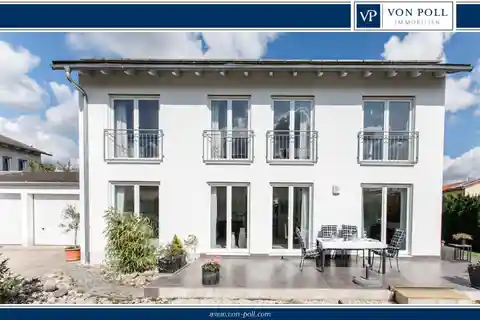 High-Quality Detached House with Whirlpool, Double Garage and Large Garden