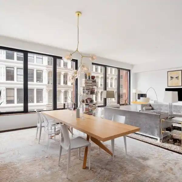 DESIGNER LOFT LIVING WITH ICONIC ARCHITECTURAL DETAIL