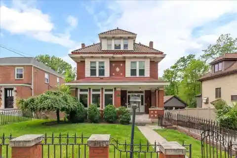 Stately Well-maintained Squirrel Hill Foursquare