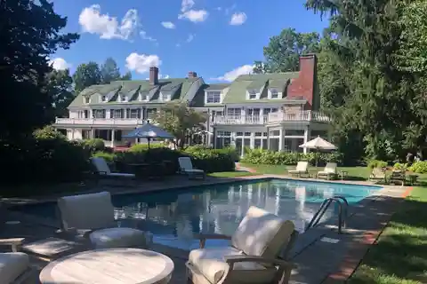 Grand 1920 Estate for Rent