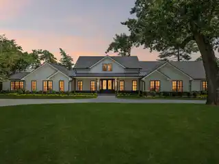 Refined Retreat Near the Heart of Green Hills