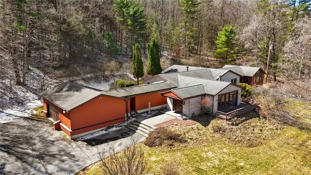 Rambling Ranch-style Home on Eight-plus Acres