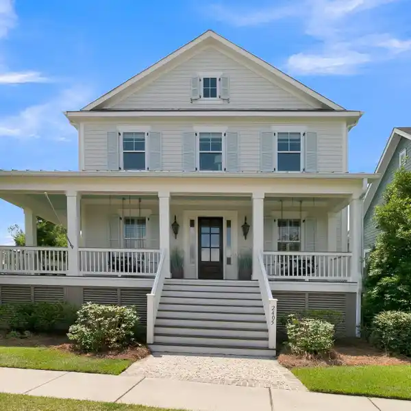 TIMELESS ELEGANCE WITH MODERN AMENITIES
