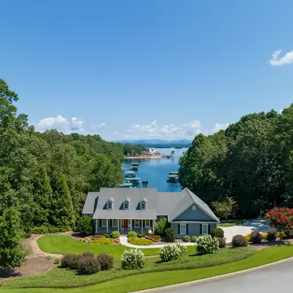 STUNNING MOUNTAIN VIEWS ALONG THE SHORES OF LAKE KEOWEE