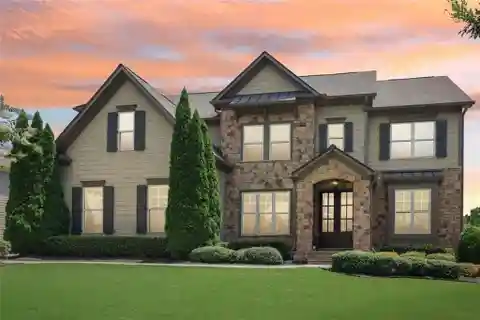 Wonderful Family Home in Ideal Marsielle Subdivision