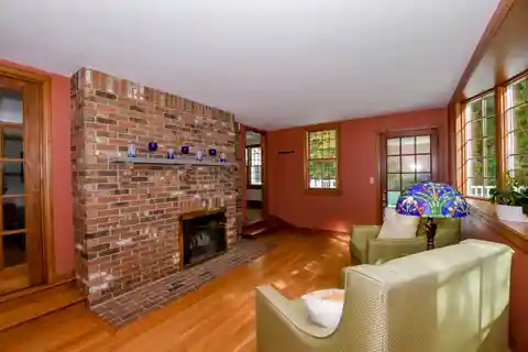 Marion Gem in Location You’ll Love...