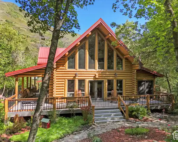 SPECIAL HOME IN HOBBLE CREEK