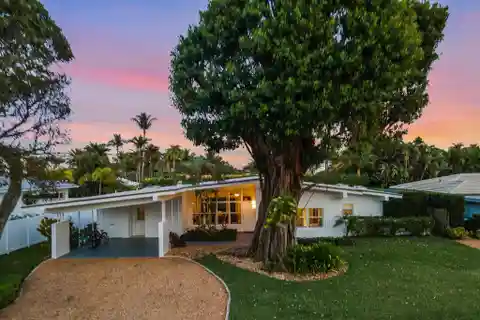Mid-century Coastal Retreat on a Prime Interior Lot