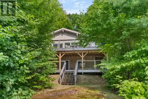 Stunningly Renovated Cottage with Lake Views