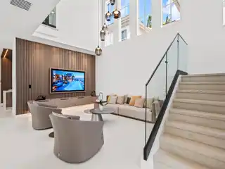 Fully Renovated Luxury Residence in Evergene