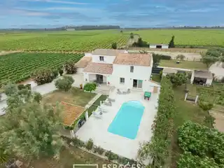 Idyllic Estate Between Vineyards, Ponds, and Nature