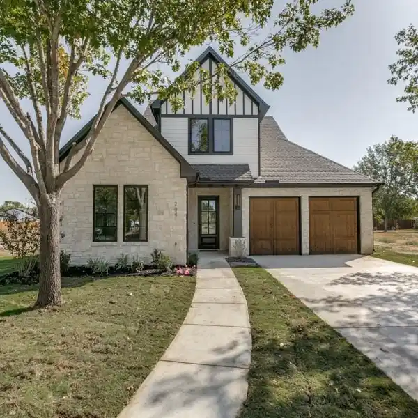 BEAUTIFULLY CRAFTED HOME IN OLD TOWN ROANOKE