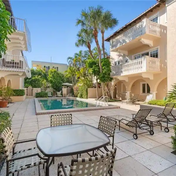 CHARMING SHADOWMOSS CONDO WITH SUN-DRENCHED BALCONIES