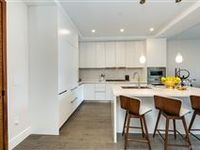 MCGREGOR SQUARE RESIDENCE