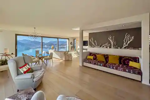 Dramatic Residence with Breathtaking Views